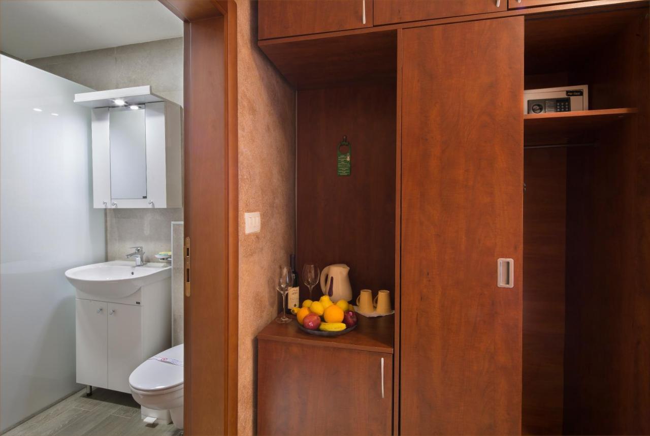 Apartmani Salus Budva Ngoại thất bức ảnh