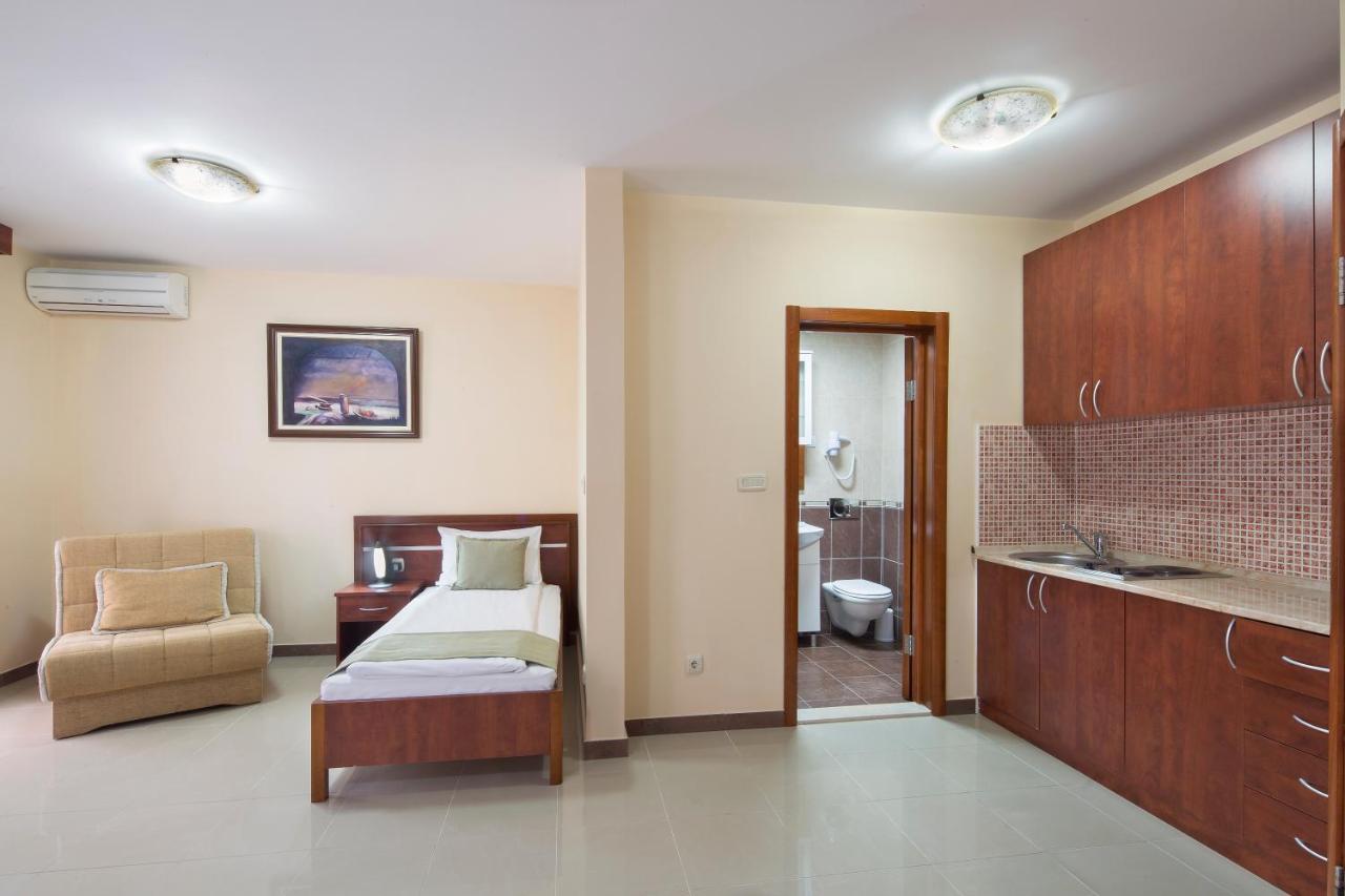 Apartmani Salus Budva Ngoại thất bức ảnh