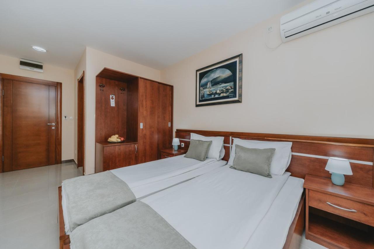 Apartmani Salus Budva Ngoại thất bức ảnh